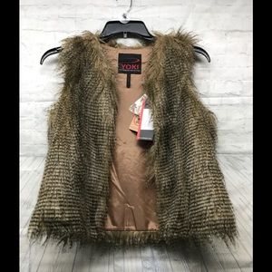 Yoki 100% vegan fur vest size M